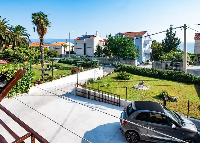 Sea View Apartment Ana